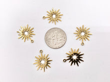 Cargar imagen en el visor de la galería, Adorable Starburst Charms in 18K Gold plated Stainless Steel 10 PCS