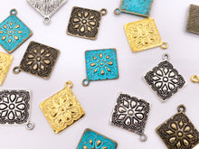 Cargar imagen en el visor de la galería, 25mm Pewter Granny Square Pendants Cute Diamond Shape Charms in Gold, Silver, Bronze and Blue Patina Color 20 PCS