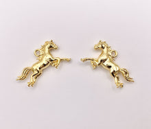 Load image into Gallery viewer, Detailed 3D Horse Charm in Real 18K Gold/Silver Plated Over Copper 10 PCS