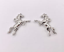 Load image into Gallery viewer, Detailed 3D Horse Charm in Real 18K Gold/Silver Plated Over Copper 10 PCS