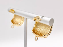 Cargar imagen en el visor de la galería, Textured Puffy Square Earring Findings Component with Loop in 18K Gold plated Copper 4 PAIRS