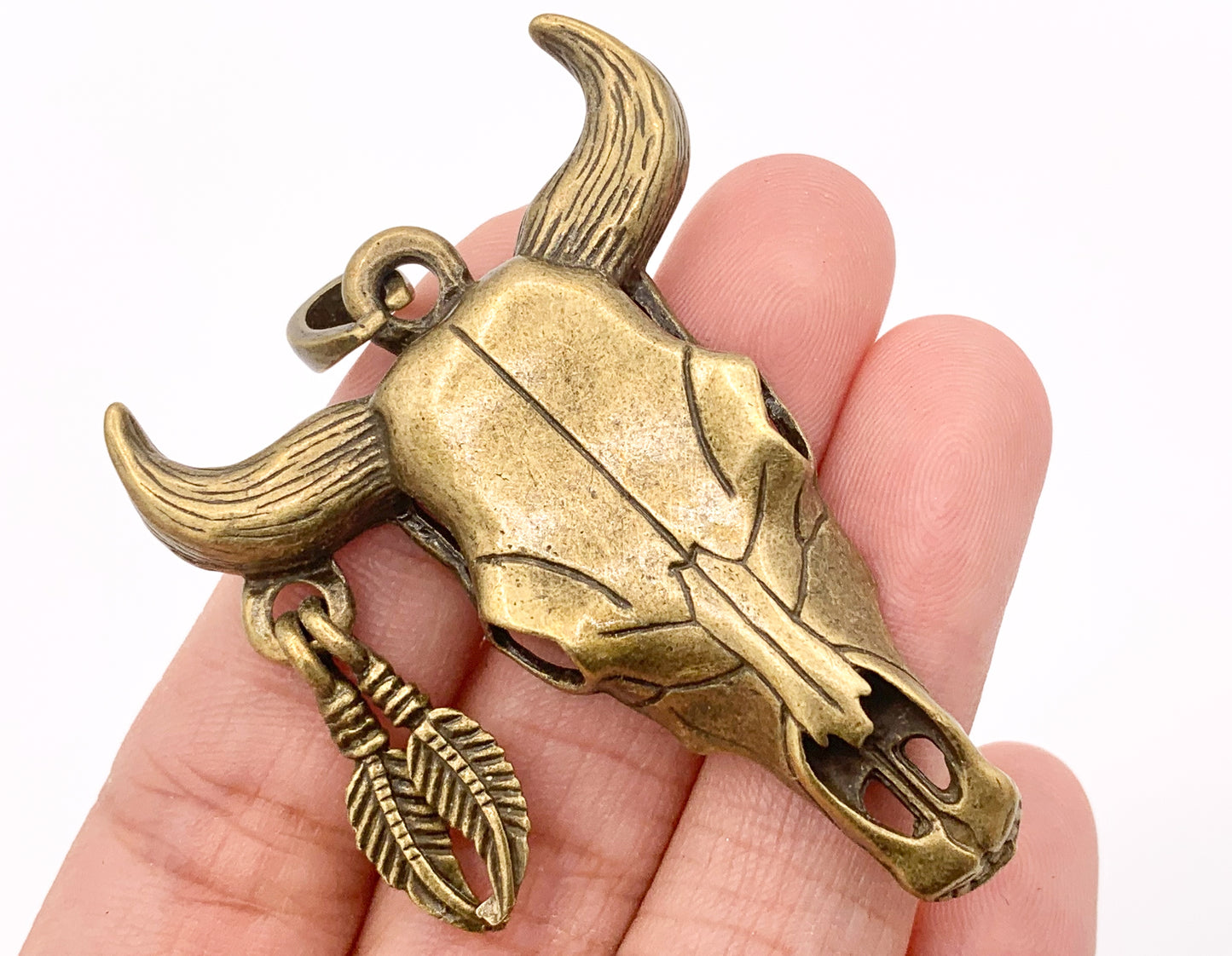 Cabeza de dirección de peltre de 38x51 mm/1,5x2 pulgadas con colgantes de plumas colgantes Cabeza de toro indio nativo americano en oro, plata, cobre, latón, pátina 6 PCS