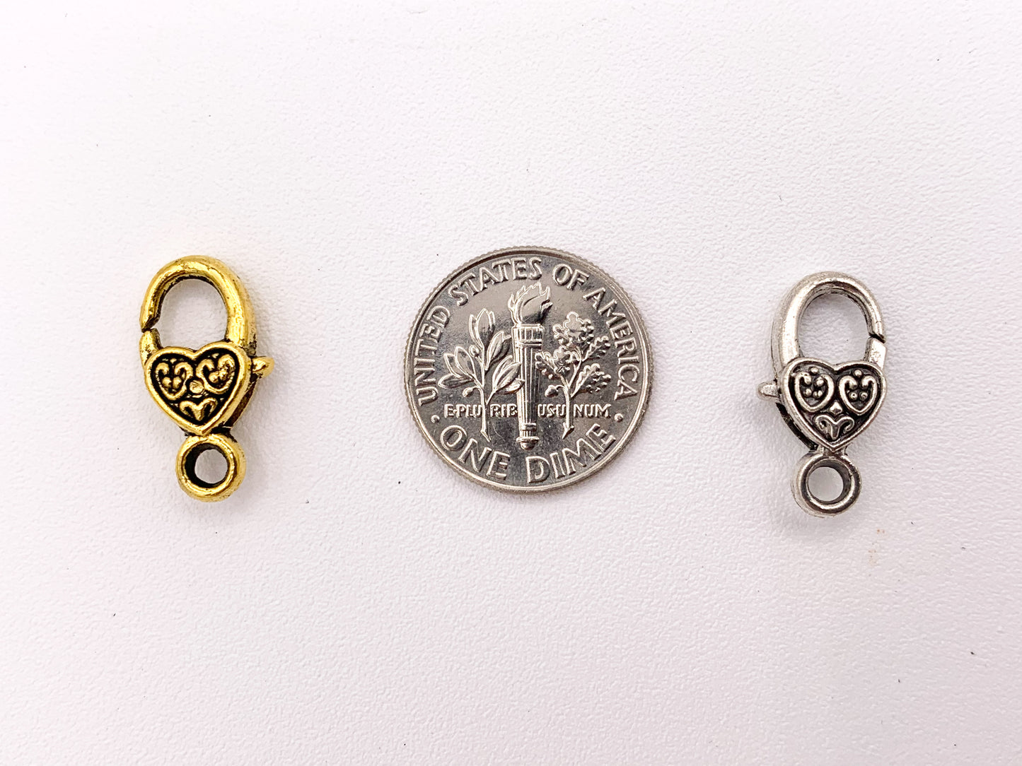 Cierres de garra de langosta con forma de corazón antiguo de peltre de 9x17 mm, pedido a granel en oro, plata y latón, 24 piezas