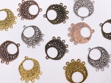 Cargar imagen en el visor de la galería, 27x32mm Pewter Filigree Circle Connector Pendants Earring Component in Gold, Silver, Brass and Copper Color 125g
