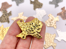 Load image into Gallery viewer, 29x31mm Pewter Texas State Charms in Gold, Matte Gold, Matte Silver, Brass, Copper, Gunmetal and Patina