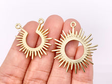 Load image into Gallery viewer, Matte Gold Pewter Cute Sunburst Circle Charms/Connectors 16 PCS