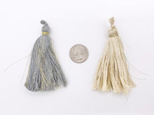 Cargar imagen en el visor de la galería, Borla de seda de 3,5 pulgadas Hermosa borla hecha a mano Mala Borla en crema, gris, rosa, melocotón, azul, verde