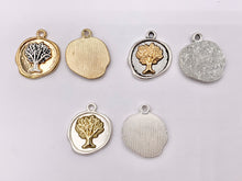 Cargar imagen en el visor de la galería, 20x24mm Pewter Tree of Life Coin Charms One Sided 2 Tone Coin Pendant in Gold, Matte Silver, Silver, Brass, Gunmetal