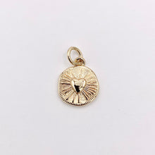 Cargar imagen en el visor de la galería, 10mm Tiny Heart Coin Charm in Real Gold 18K Plated Over Copper 10 PCS