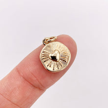 Cargar imagen en el visor de la galería, 10mm Tiny Heart Coin Charm in Real Gold 18K Plated Over Copper 10 PCS
