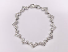 Cargar imagen en el visor de la galería, 7" Delicate 18K Gold/Silver Plated Dainty Minimalist Fancy Heart Rhinestone Chain Bracelet 2 PCS