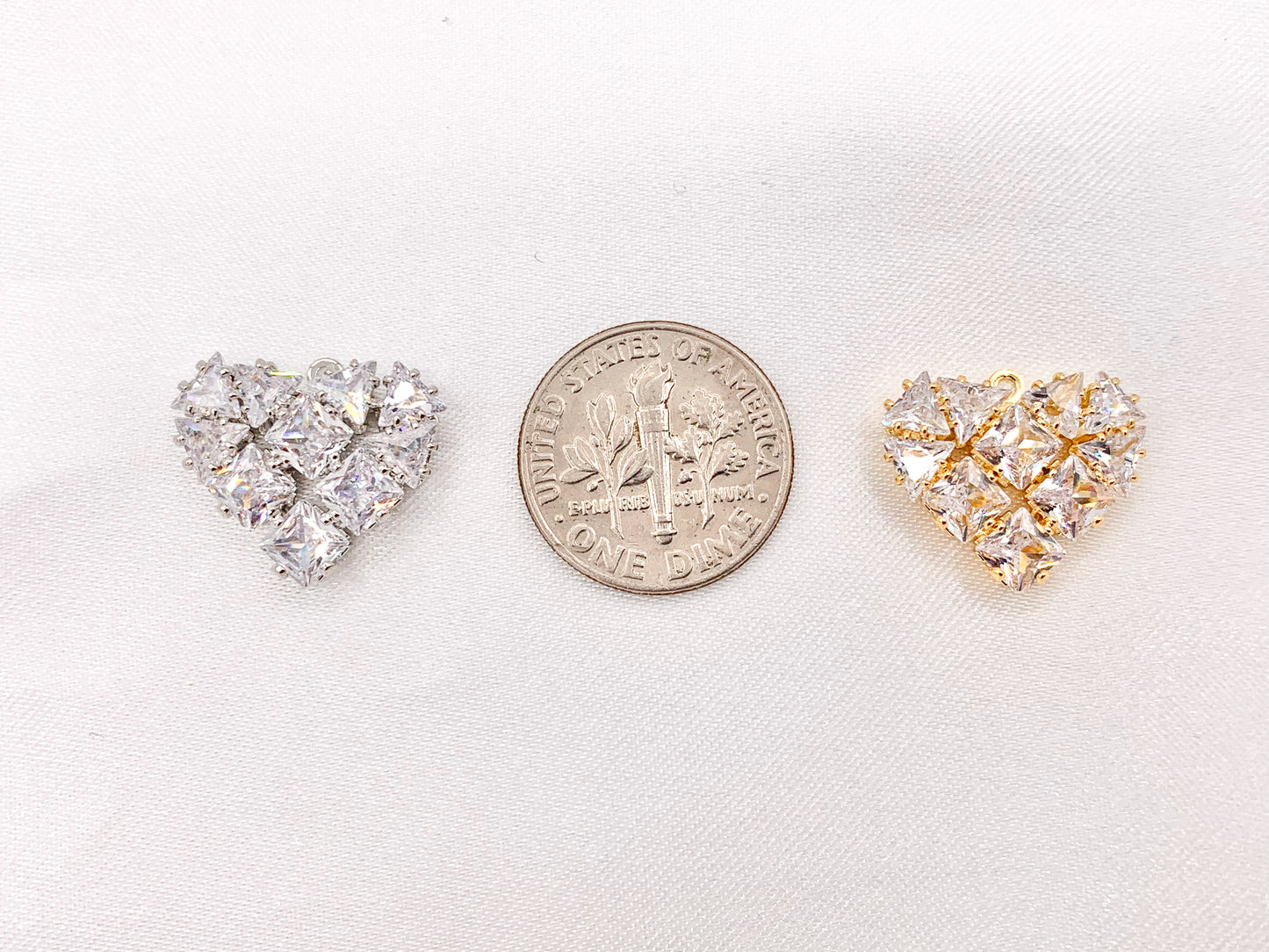 Cute Luxury CZ Heart Charms Real 18K Gold/Platinum Plated Micro CZ Pave Rhinestone Heart Pendant Over Brass 6 PCS