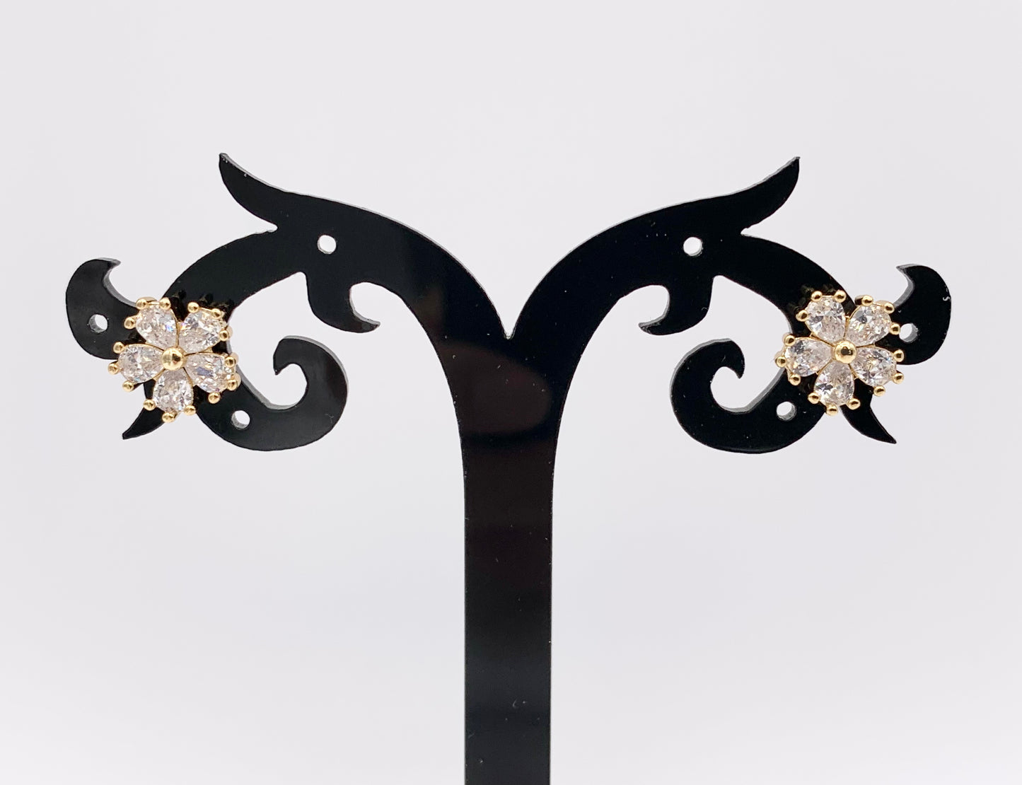 Beautiful Rhinestone Flower CZ Pave Daisy Earring Studs in Gold 18K Plating over Copper 5 PAIRS