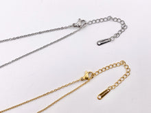 Cargar imagen en el visor de la galería, Delicate 2 Layers Butterfly Necklace Gold/Silver Plated Stainless Steel Dainty Flexible Minimalist Finished Necklace 16" with Extension Link