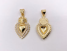 Cargar imagen en el visor de la galería, Rhinestone Heart Charm Pendants in CZ Pave 18K Gold Plated Copper 6 PCS
