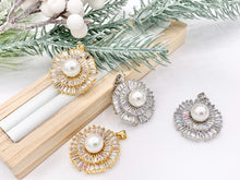 Cargar imagen en el visor de la galería, Large Mother Of Pearl CZ Pave Rhinestone Statement Pendant in 18K Gold/Platinum plated Copper 2PCS