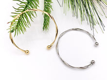 Cargar imagen en el visor de la galería, Thin Minimalist Twisted Bracelet Cuffs in Real Gold/Platinum 18K Plated Copper 4PCS