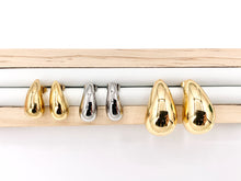 Cargar imagen en el visor de la galería, Stainless Steel Drop Puffy Earrings in 18K Gold or Silver Plated Stainless Steel