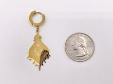 Cargar imagen en el visor de la galería, Stainless Steel Peacock Feather Earring Huggies in 18K Gold plated Stainless Steel 3 PAIRS