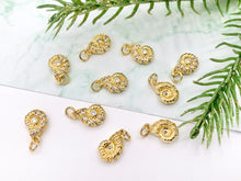 Cargar imagen en el visor de la galería, Cute Small CZ Pave Conch Shell Charms Pendants Plated in 18K Gold Copper Base 10 PCS