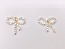 Cargar imagen en el visor de la galería, Cute Pearl Beaded Bowtie Pendant in 18K Gold Plated Over Copper 6PCS