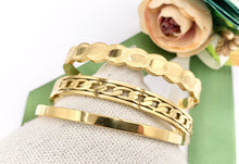 Cargar imagen en el visor de la galería, 7 " Stainless Steel Bracelets Twist Plain Braided Close Bangles in 18K Gold plated Stainless Steel 2 pcs