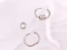 Cargar imagen en el visor de la galería, Preciosas cuentas de barril de circonita cúbica que marcan tendencia, pendientes colgantes con cuentas de agujero grande, Huggies en cobre chapado en oro/plata de 18 quilates, 3 pares