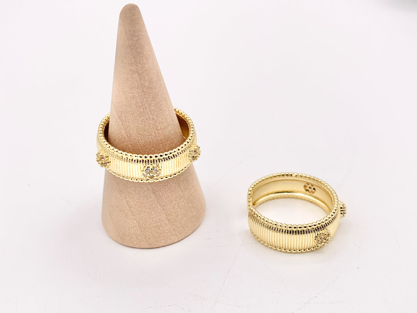 Delicate Flower Cubic Zirconia Rhinestone Flower Ring Adjustable Band Rings in 18K Gold Plated Copper 5 pcs