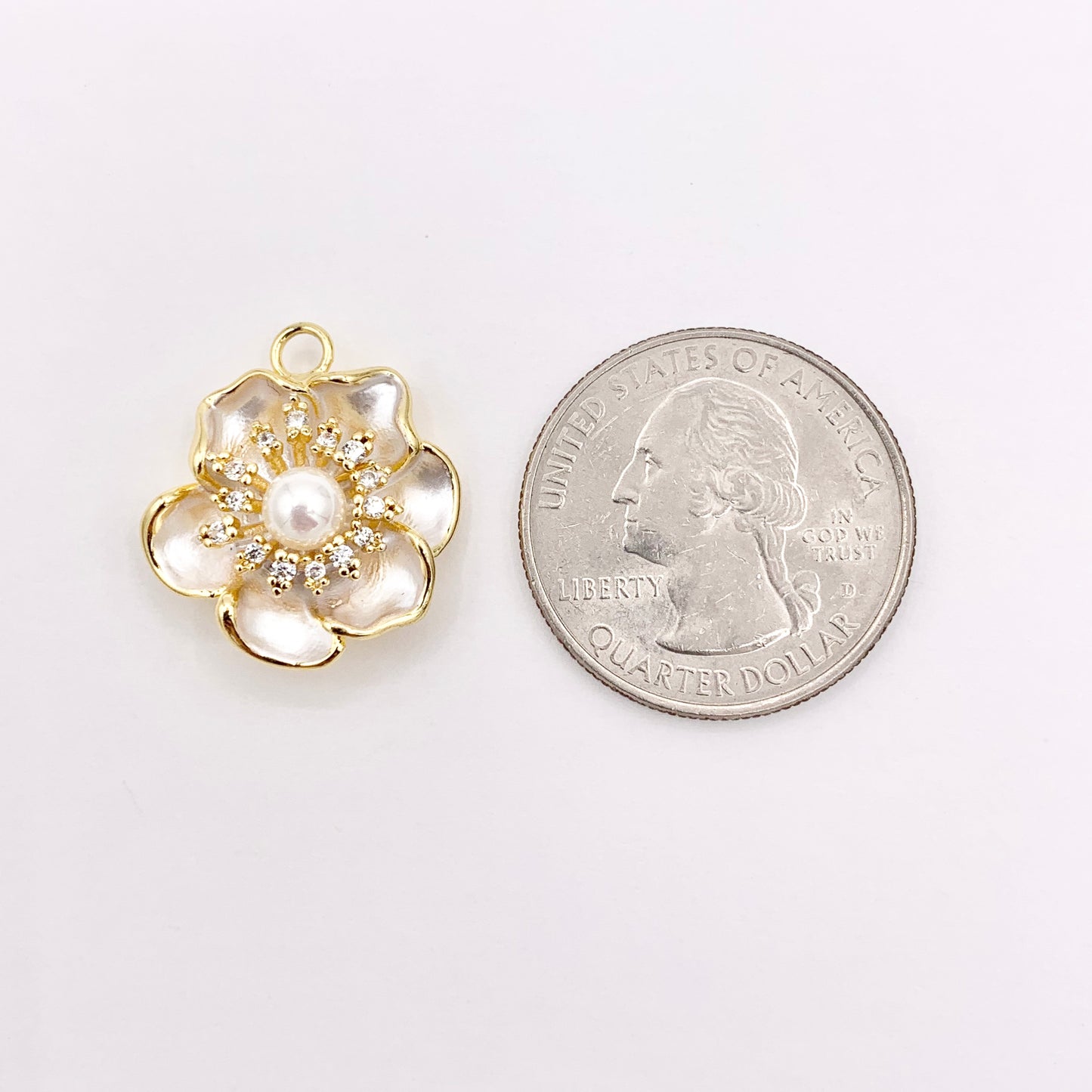 Pretty Pearl Cubic Zirconia Flower Pendant Charms in Real Gold 18K Plated Over Copper 6pcs