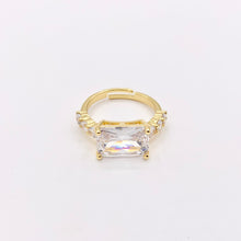 Cargar imagen en el visor de la galería, Anillo ajustable de diamante rosa con halo solitario de talla esmeralda con circonita cúbica rectangular chapada en oro real de 18 quilates, 6 piezas