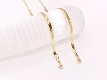 Cargar imagen en el visor de la galería, Pulseras de cadena de serpiente con corte escalonado plano en espiga y extensión en cobre chapado en oro de 18 quilates, 5 piezas