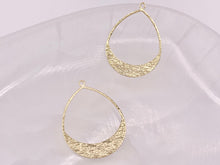 Cargar imagen en el visor de la galería, Colgantes grandes en forma de lágrima de fantasía en cobre chapado en oro de 18 quilates, 10 piezas