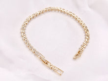 Cargar imagen en el visor de la galería, Delicada pulsera ajustable de tenis con cadena de copa de diamantes de imitación de tenis de lujo minimalista chapada en oro de 18 quilates y plata, 3 uds.