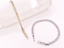 Cargar imagen en el visor de la galería, Delicada pulsera ajustable de tenis con cadena de copa de diamantes de imitación de tenis de lujo minimalista chapada en oro de 18 quilates y plata, 3 uds.