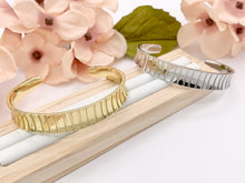 Load image into Gallery viewer, Simple Plain Vertical Stripe Textured Adjustable Bracelet Cuff in Real Gold 18K Plated Copper 2 pcs