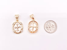 Cargar imagen en el visor de la galería, Colgantes ovalados de cruz religiosa con base de concha de labio blanco CZ Pave Rhinestones en oro de 18 quilates chapado sobre cobre 5 piezas