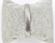 Cargar imagen en el visor de la galería, Stainless Steel Silver Close Bangles Bracelet in Silver plated Stainless Steel 2pcs