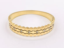 Cargar imagen en el visor de la galería, 7 " Stainless Steel Bracelets CZ Multi Shell Acetate White Twist Coin Rhinestone Close Bangles in 18K Gold plated Stainless Steel 2pcs