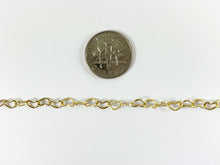 Cargar imagen en el visor de la galería, Cadena de corazón minimalista y delicada de latón chapado en oro de 18 quilates para hacer collares y pulseras