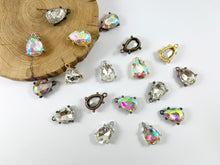 Cargar imagen en el visor de la galería, Encanto de cristal de bisel de lágrima de pedrería de peltre de 16x18 mm disponible en bronce, cobre, oro, plata y bronce, transparente y transparente AB