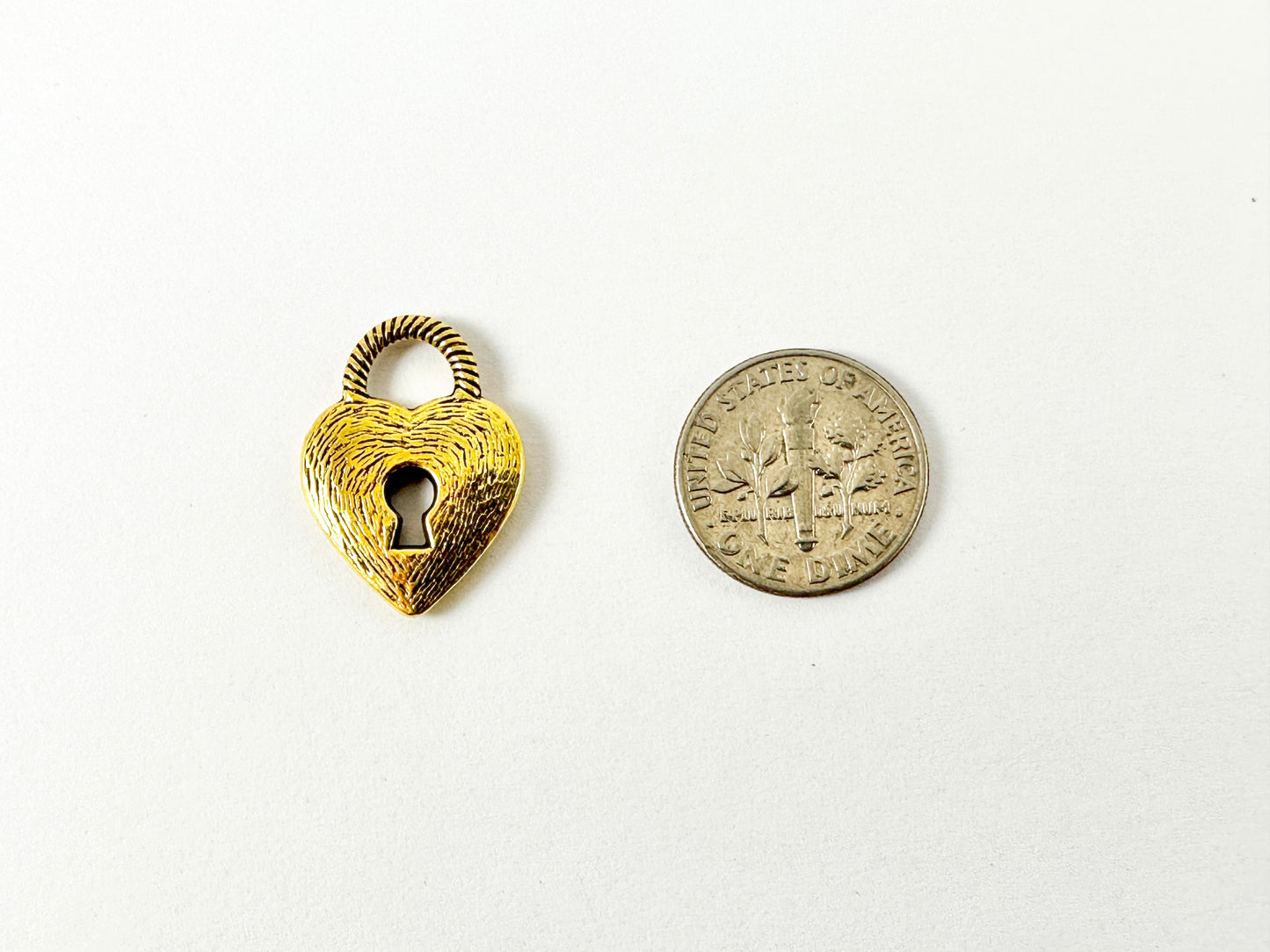 Pewter Rustic Heart Lock Charms Valentine's Day Heart Lock Textured Pendants in Antique Gold, Silver, Copper and Bronze Color