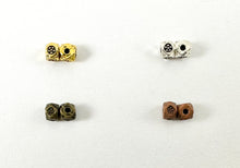 Cargar imagen en el visor de la galería, Cuentas espaciadoras facetadas de cubo de peltre de 4x3mm, pequeñas cuentas espaciales de pepita para hacer joyas, oro antiguo, plata, bronce, cobre