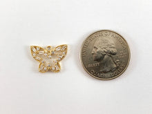 Cargar imagen en el visor de la galería, Encantos de mariposa pavimentados de filigrana CZ chapados en oro real de 18 quilates, 6 piezas
