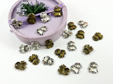 Cargar imagen en el visor de la galería, Colgantes de angelito de peltre de 12x14 mm, lindos y pequeños dijes de ángel, color plata antigua y bronce, bolsa de 125 gramos