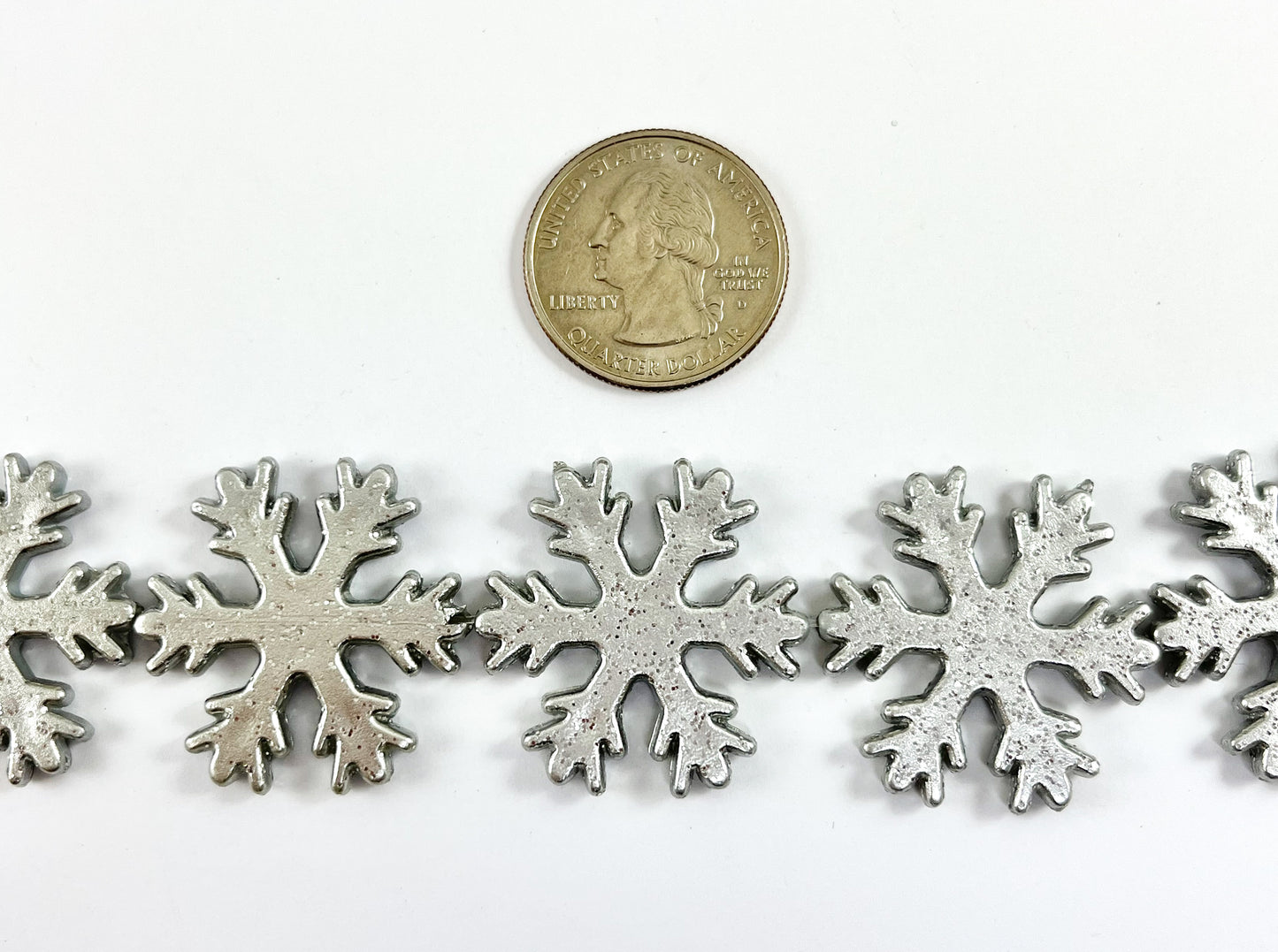 31mm Bulk Glittery Acrylic Christmas Snowflakes Beads Holiday Decor Beads in Silver/ Gold/ Black/ Hot Pink/ Green/ Multicolor