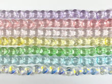 Cargar imagen en el visor de la galería, Cuentas de vidrio teñidas coloridas en forma de corazón de 10 mm Lindas cuentas de vidrio transparente | Cuentas de corazón disponibles en 7 colores para hacer joyas del día de San Valentín