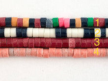 Cargar imagen en el visor de la galería, Cuentas brillantes lisas Heishi de ágata de color suave de 2-3 mm alrededor de 16"