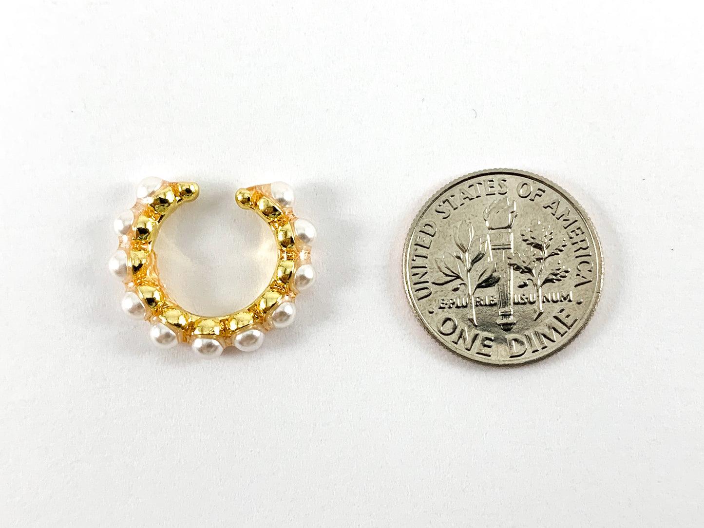 Ear Cuffs de perlas de vidrio de latón chapado en oro real de 18 quilates (¡sin perforación!) 10 piezas