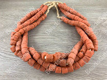 Cargar imagen en el visor de la galería, Cuentas de cristal marino hechas a mano de Ghana África