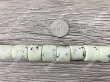 Cargar imagen en el visor de la galería, Cuentas de cristal marino hechas a mano de Ghana África